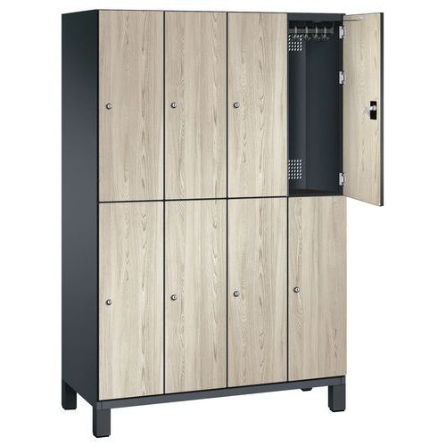 Vestiaire Cambio S6000 sur pieds, portes HPL décor bois